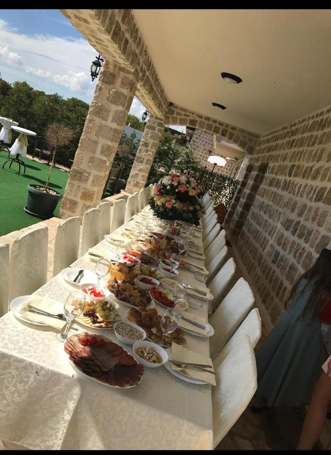 Etno Selo Montegoat Hotel Nikšić Kültér fotó