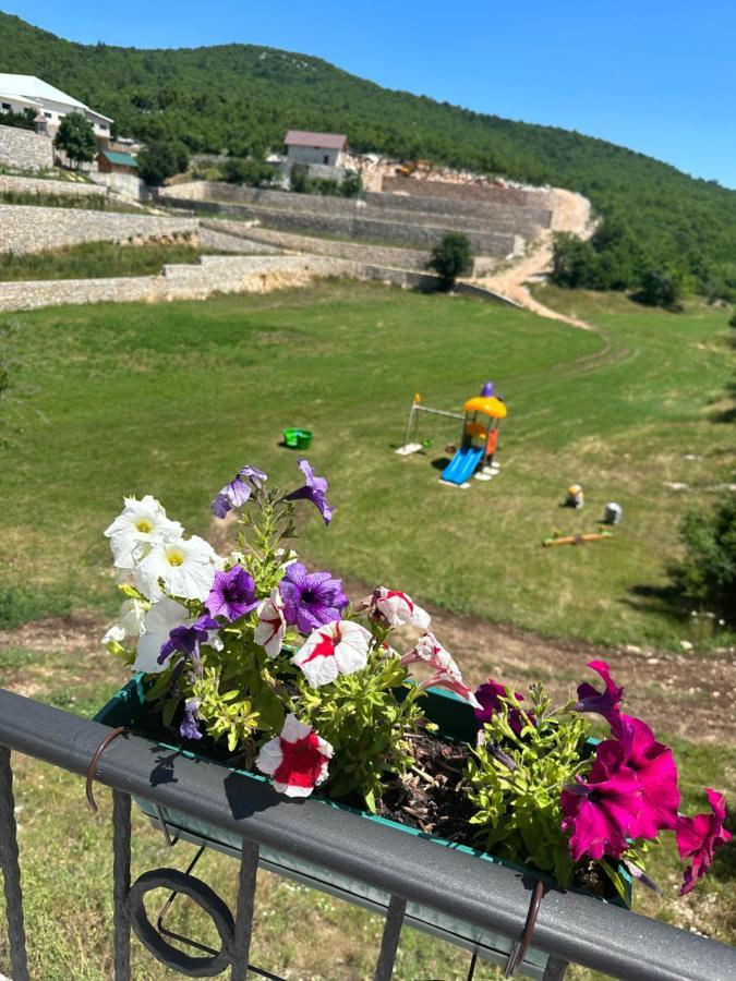 Etno Selo Montegoat Hotel Nikšić Kültér fotó