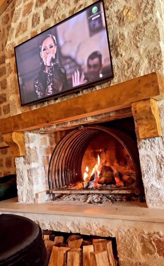 Etno Selo Montegoat Hotel Nikšić Kültér fotó